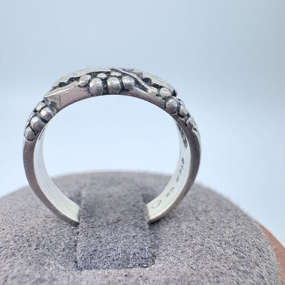 VTG Solid Sterling Silver 925 Leaf Floral Design Tapered Band Ring Size 6.25 - Picture 4 of 8